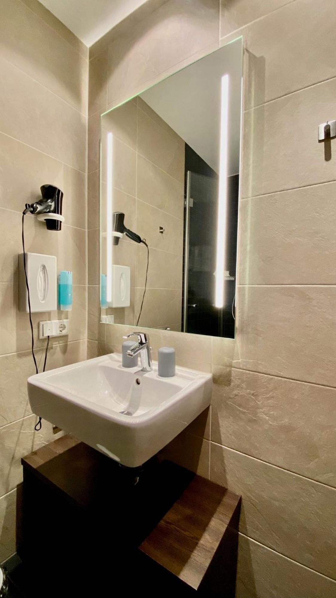 Hotel Bacchus Bensheim Oda fotoğraf